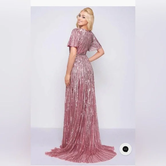 Bell sleeve ombré sequined gown - Picture 3 of 4